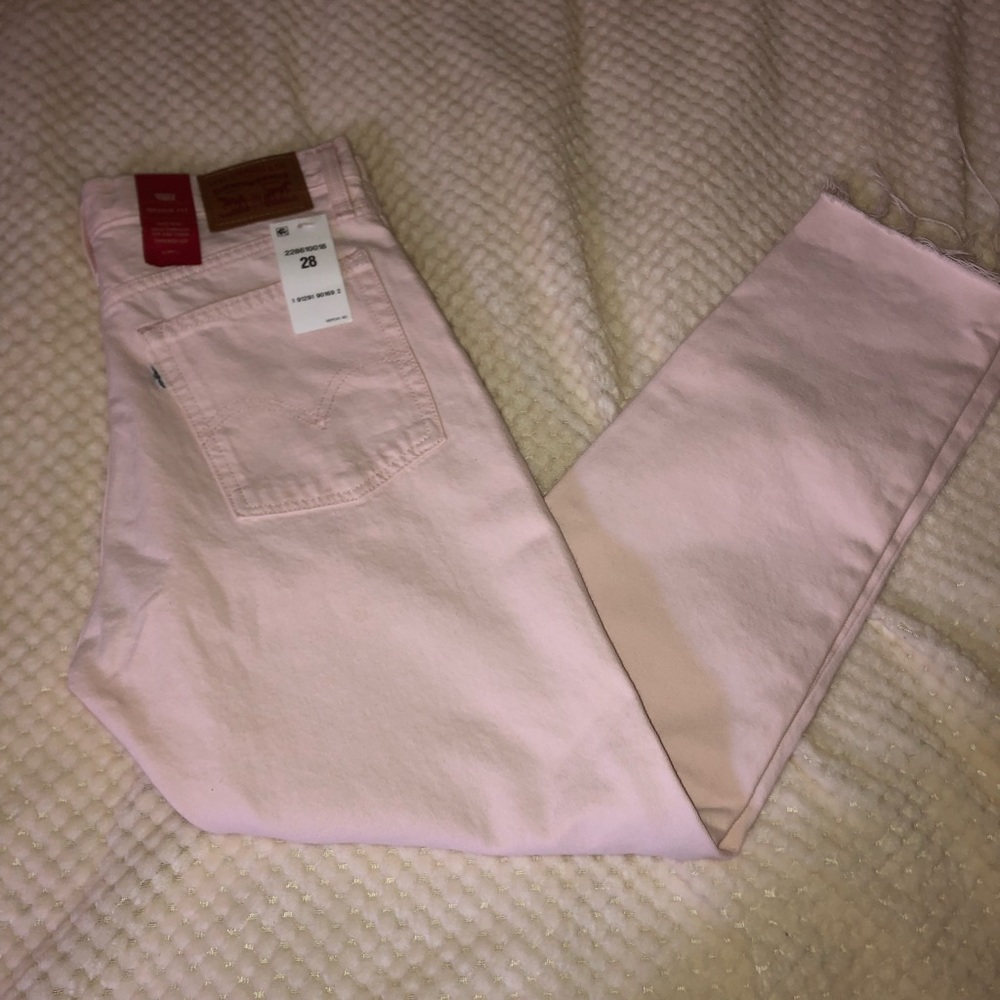Levi’s wedgie fit jeans